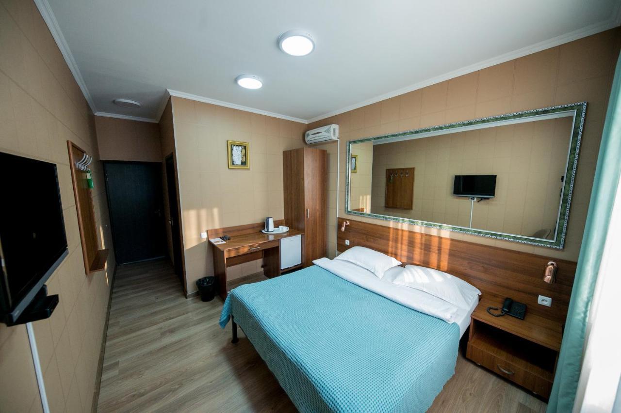 Hotel Flagman Μπισκέκ Εξωτερικό φωτογραφία