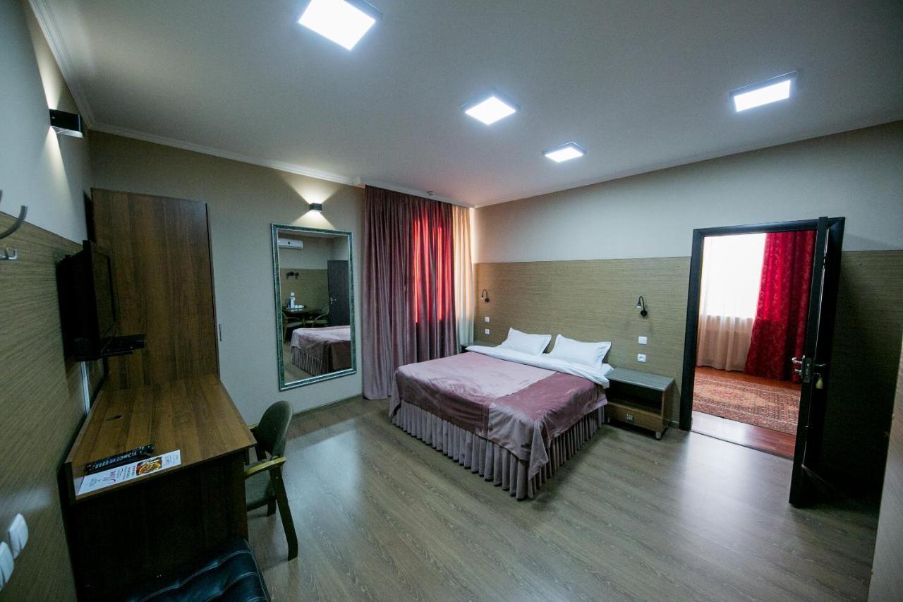 Hotel Flagman Μπισκέκ Εξωτερικό φωτογραφία