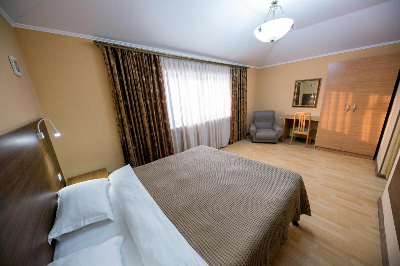 Hotel Flagman Μπισκέκ Εξωτερικό φωτογραφία