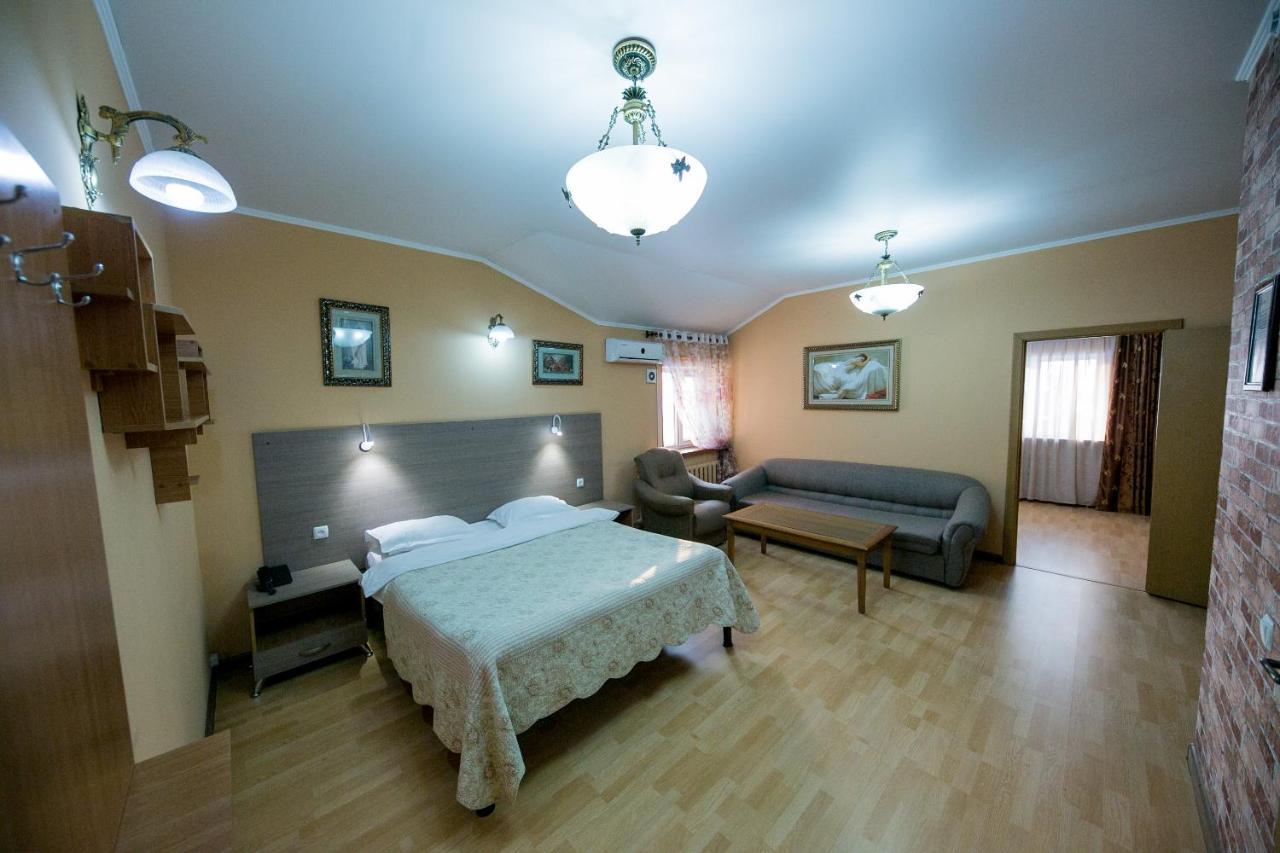 Hotel Flagman Μπισκέκ Εξωτερικό φωτογραφία
